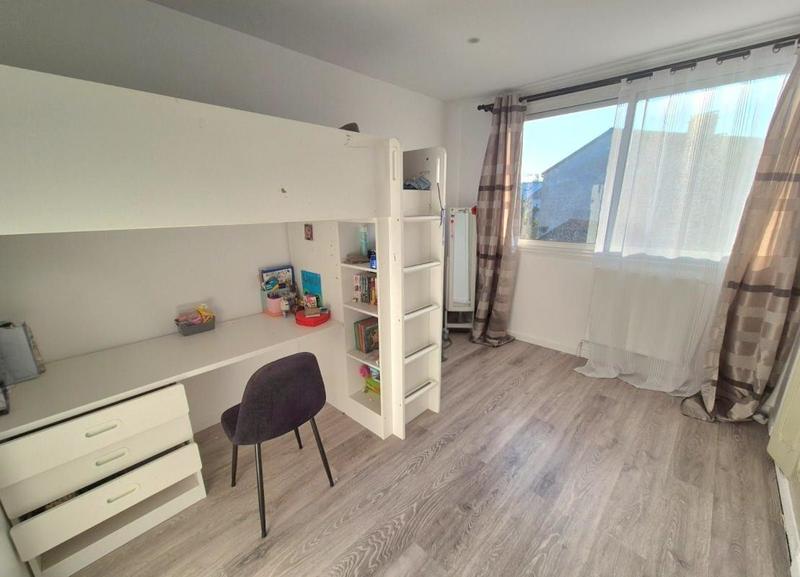 Maison - 111 m² - 6 pièces