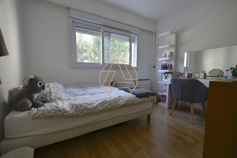 Appartement - 99 m² - 5 pièces