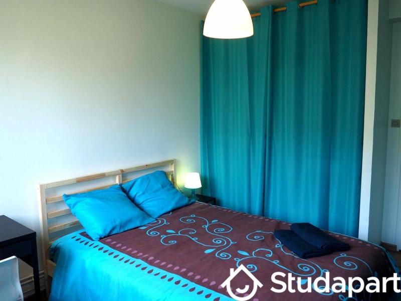 Chambre - 11 m² - 1 pièce