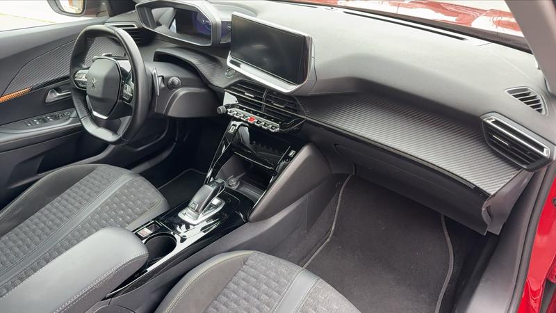 Peugeot 2008 1.2 PureTech 130 Eat8 Roadtrip