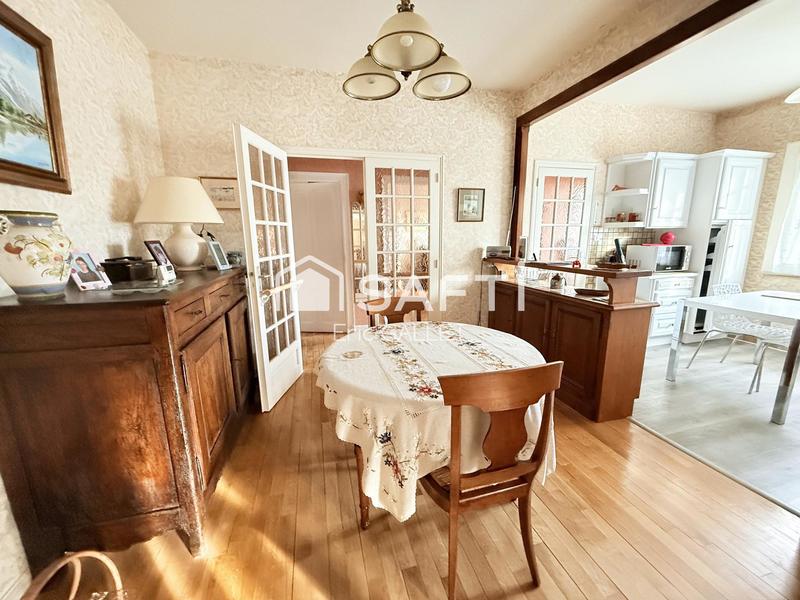 Maison - 182 m² - 6 pièces