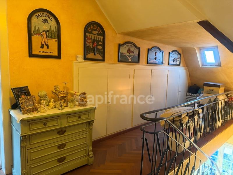 Maison - 180 m² - 6 pièces