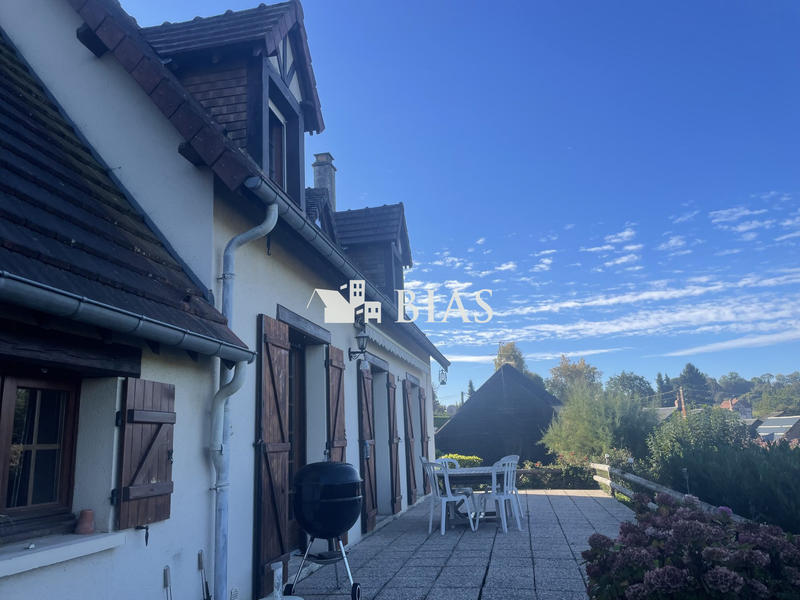 Maison - 136 m² - 6 pièces