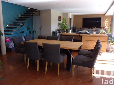 Maison - 221 m² - 9 pièces