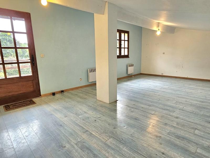 Maison - 226 m² - 7 pièces