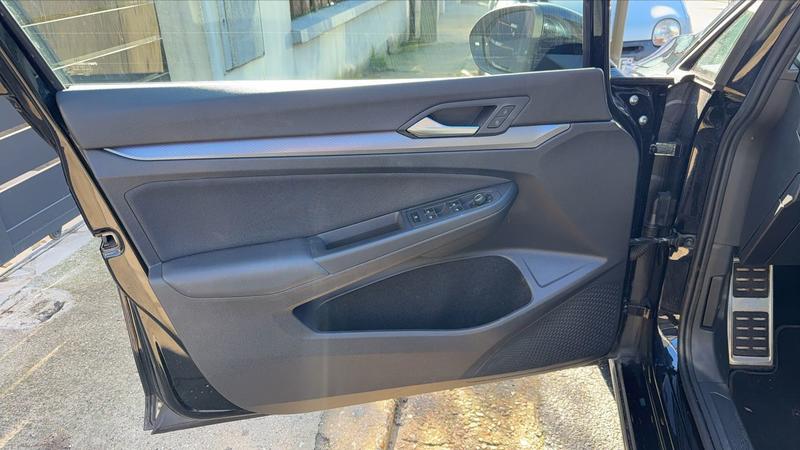 Volkswagen Golf 1.5 e-Tsi 130 Dsg7 Active