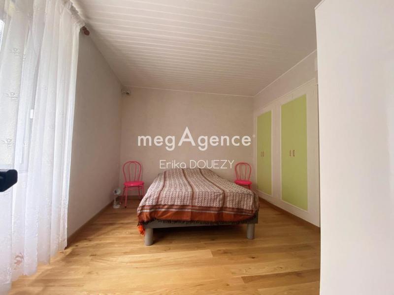 Maison - 245 m² - 9 pièces