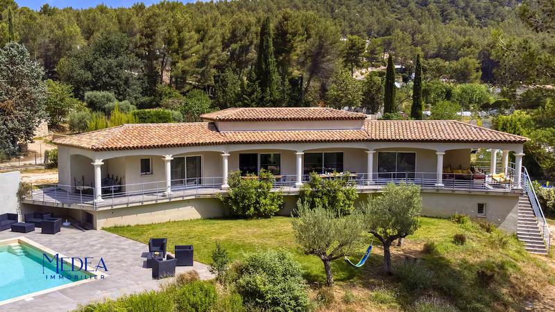 Villa - 340 m² - 10 pièces