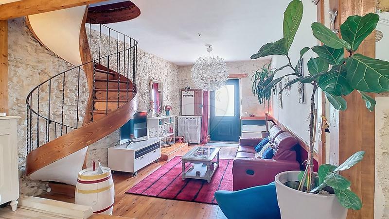 Maison en pierre - 120 m² - 5 pièces