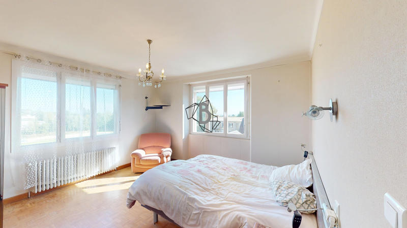 Maison - 167 m² - 7 pièces