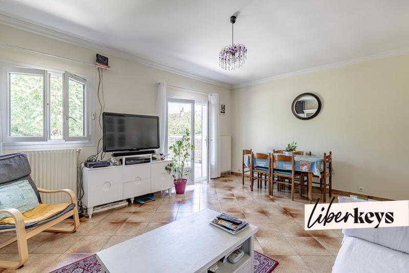 Maison - 94 m² - 5 pièces