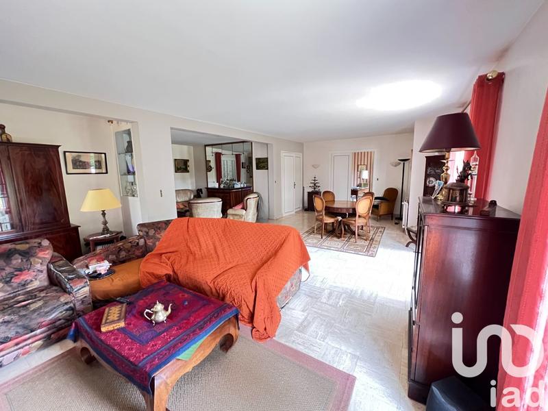 Maison - 208 m² - 8 pièces