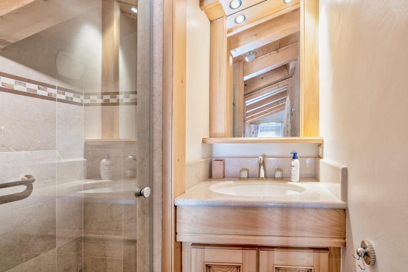 Châlet - 188 m² - 9 pièces