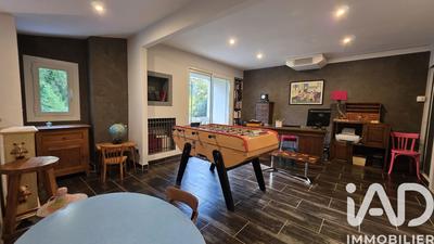 Maison - 180 m² - 8 pièces