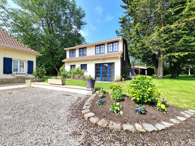 Maison - 200 m² - 8 pièces