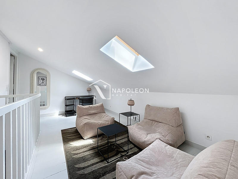 Maison - 252 m² - 10 pièces