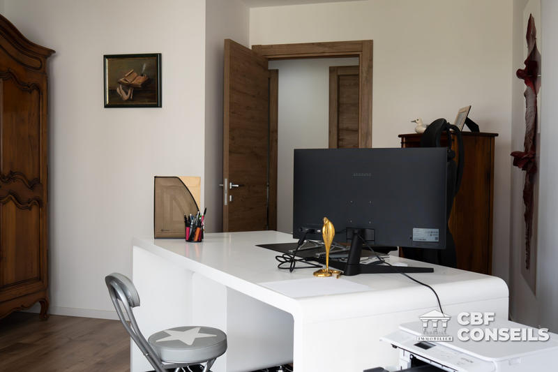 Villa - 247 m² - 7 pièces