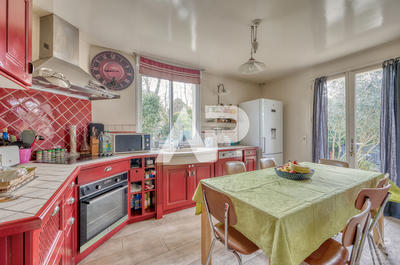 Maison - 266 m² - 7 pièces