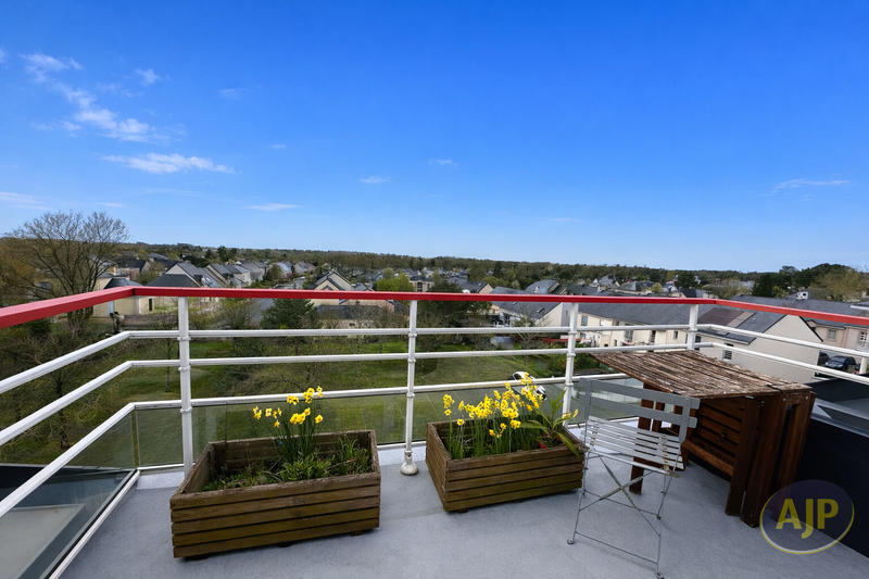 Appartement - 95 m² - 3 pièces