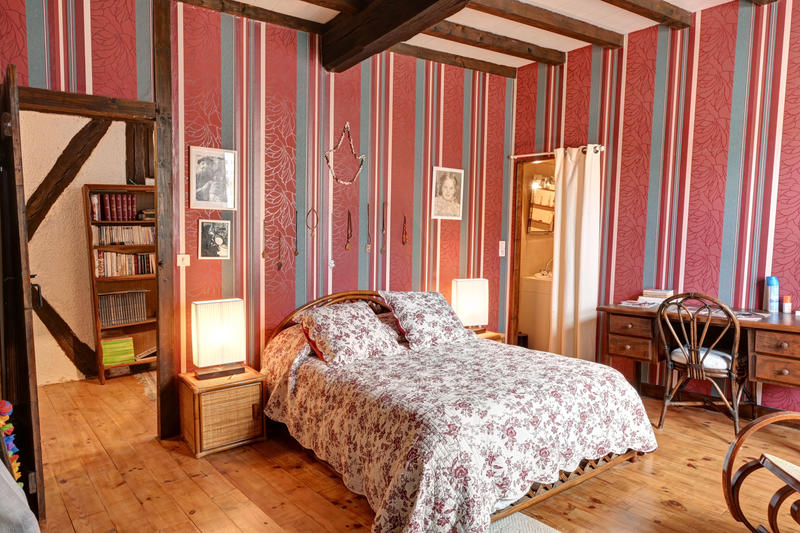 Maison - 208 m² - 9 pièces