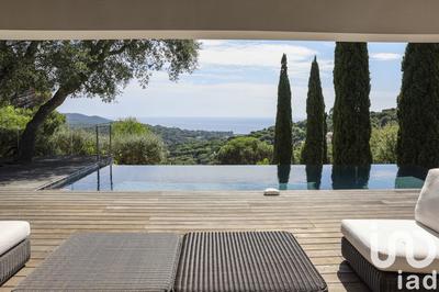 Maison - 350 m² - 9 pièces