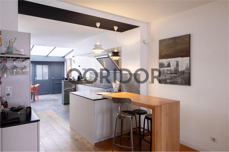 Maison - 237 m² - 6 pièces