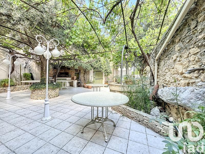 Maison - 360 m² - 10 pièces