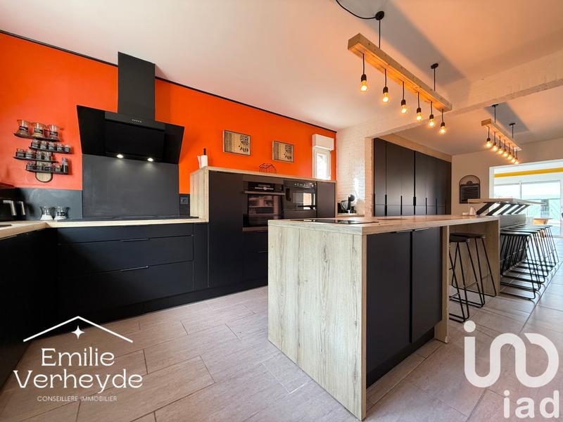 Maison - 213 m² - 7 pièces