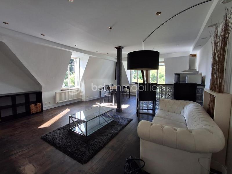 Loft - 65 m² - 3 pièces