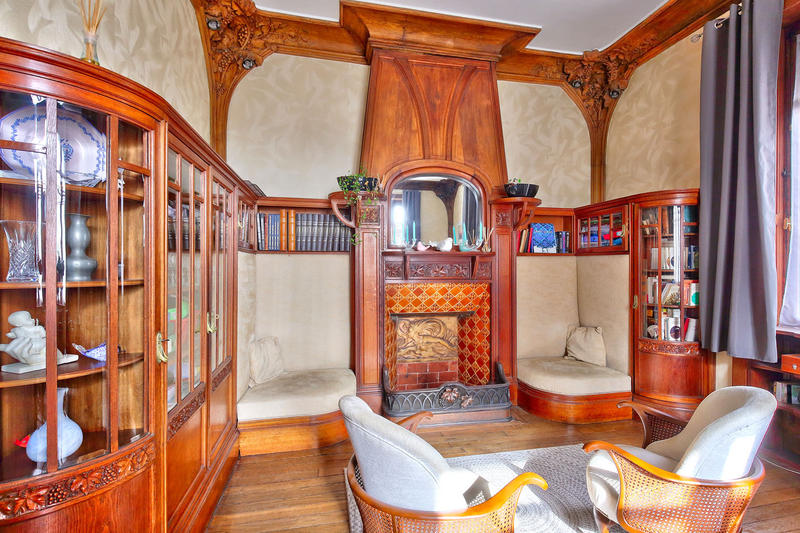 Propriété - 260 m² - 13 pièces