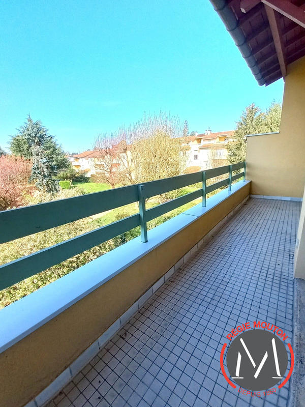 Appartement - 99 m² - 3 pièces