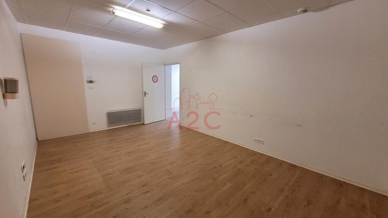 Local commercial - 560 m²