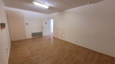 Local commercial - 560 m²
