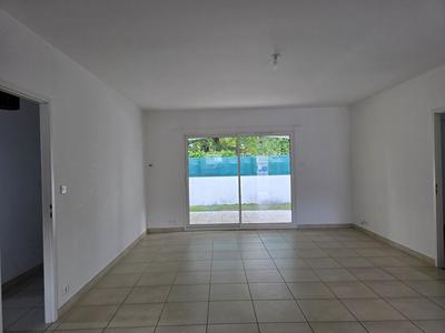 Maison - 83 m² - 5 pièces