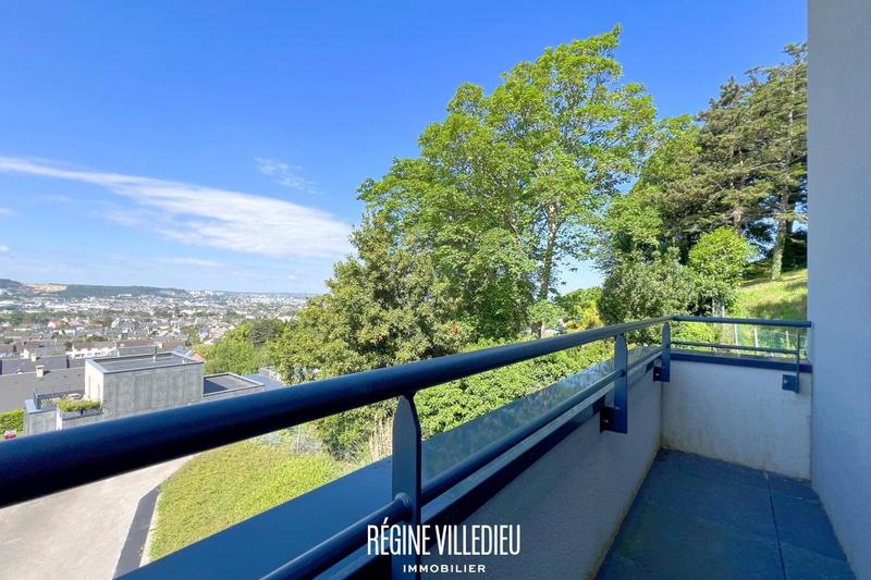 Maison - 210 m² - 5 pièces