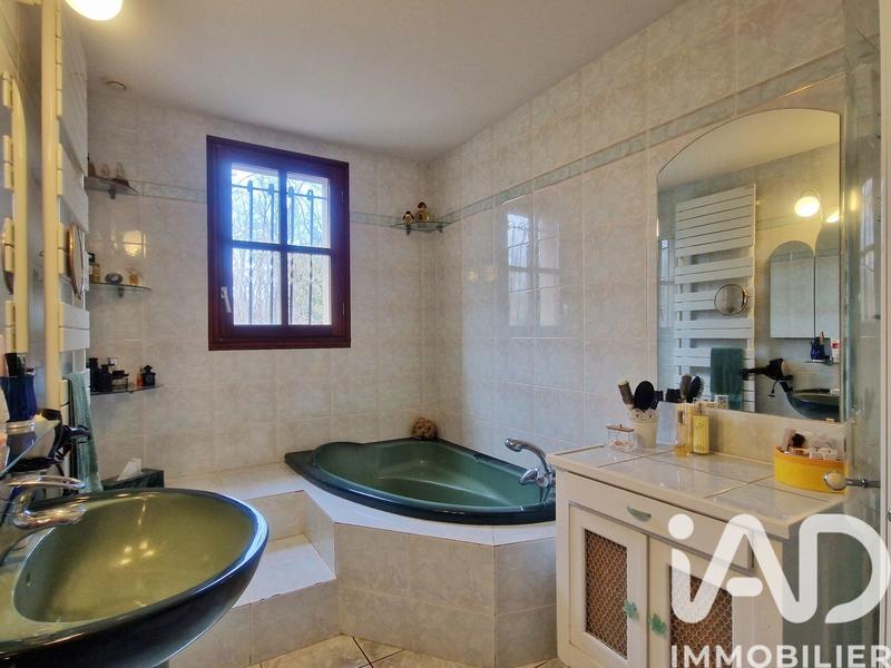 Maison - 180 m² - 5 pièces