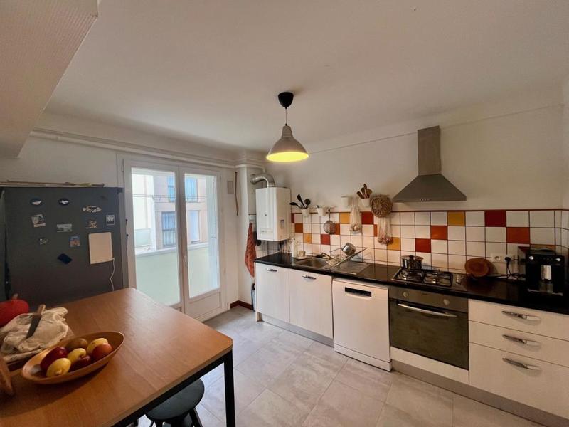 Appartement - 77 m² - 4 pièces