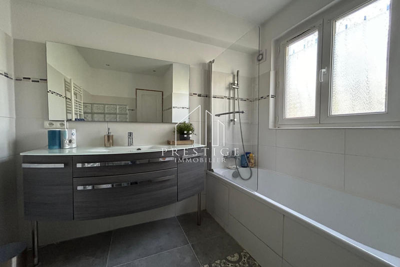 Maison - 149 m² - 5 pièces