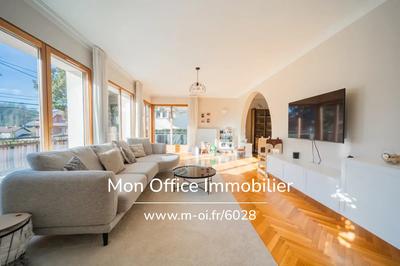 Maison - 156 m² - 6 pièces