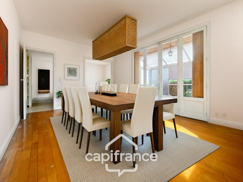 Maison - 95 m² - 5 pièces