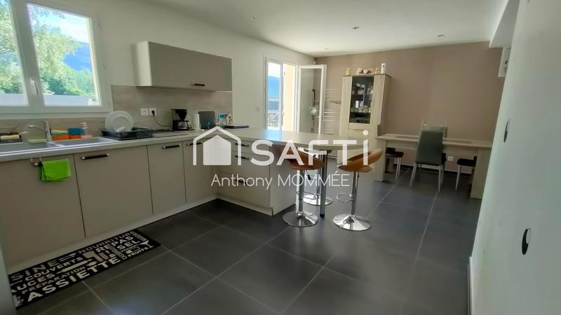 Maison - 86 m² - 5 pièces