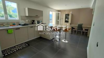 Maison - 86 m² - 5 pièces