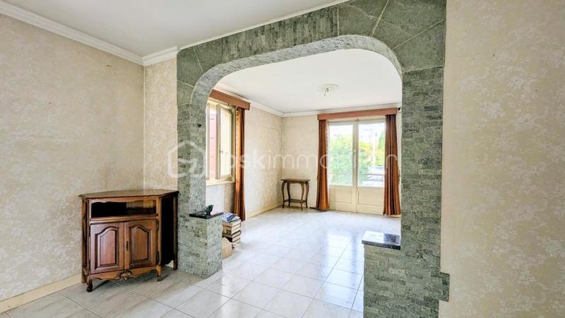 Maison de ville - 240 m² - 7 pièces