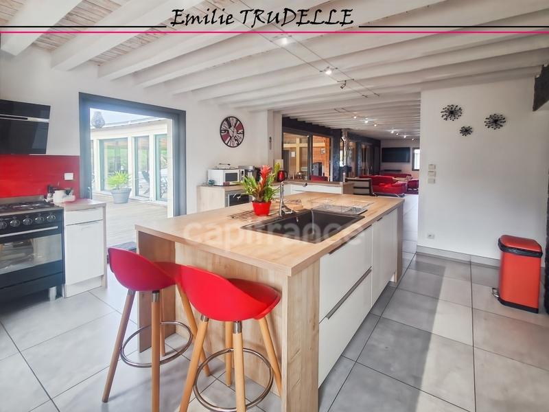 Demeure - 324 m² - 11 pièces