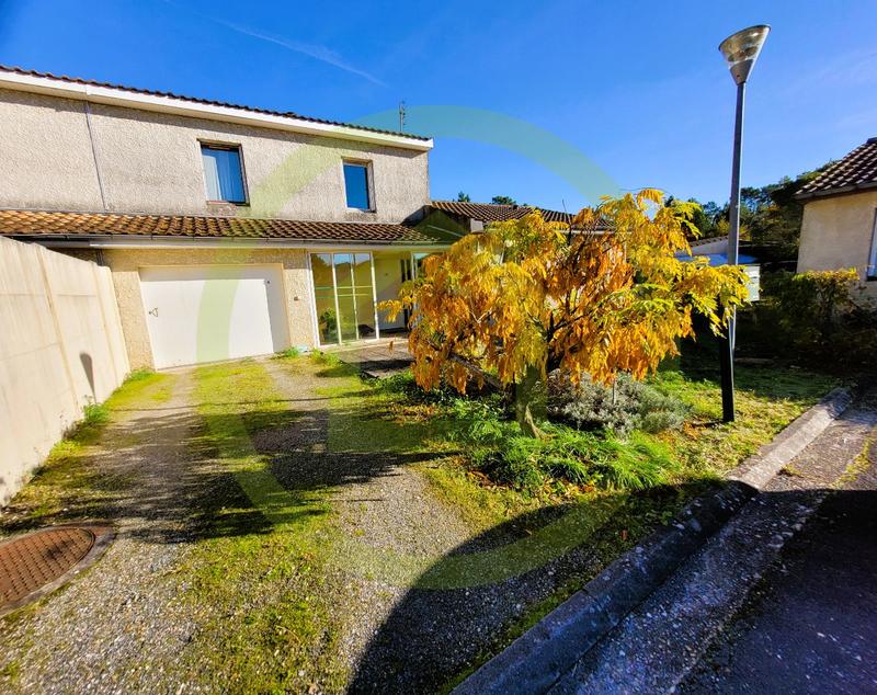 Maison - 111 m² - 4 pièces