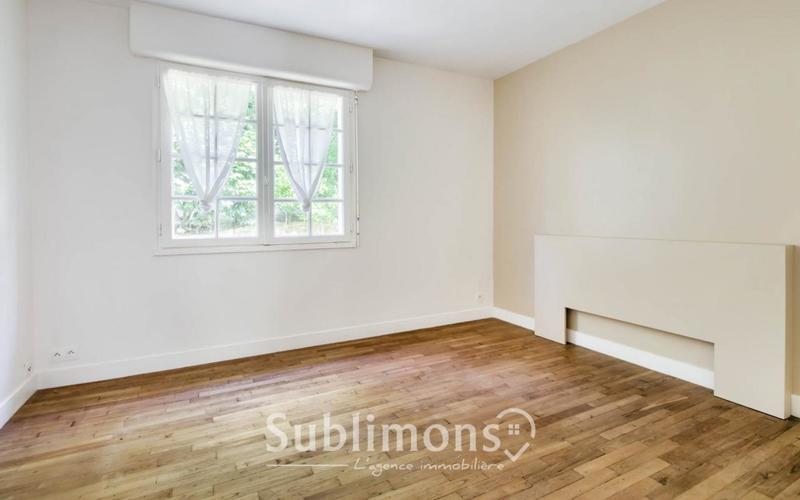 Maison traditionnelle - 131 m² - 6 pièces