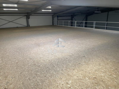 Local d'activités - 688 m²