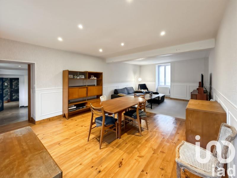 Maison - 186 m² - 7 pièces