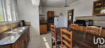 Maison - 284 m² - 9 pièces