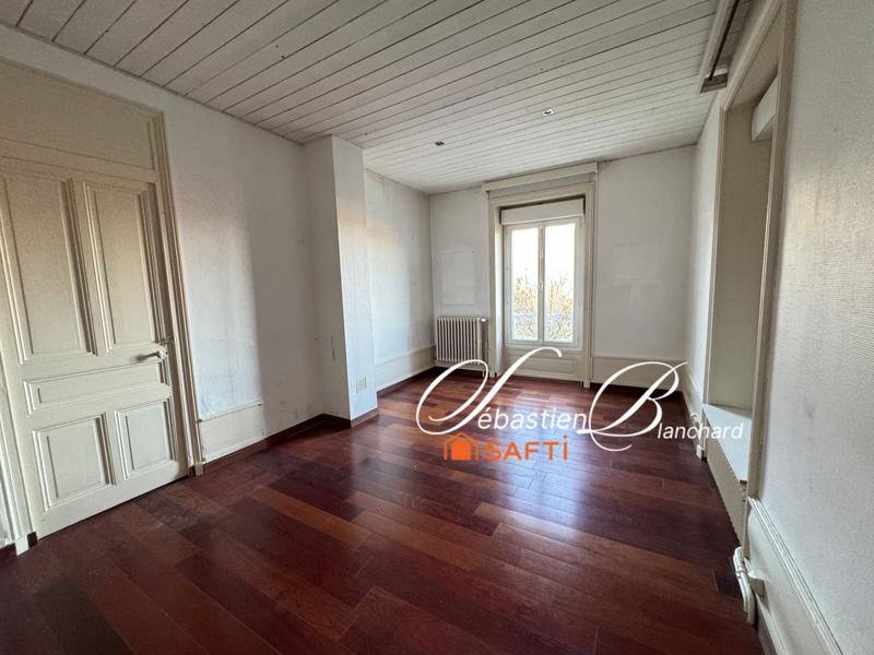 Château - 316 m² - 13 pièces